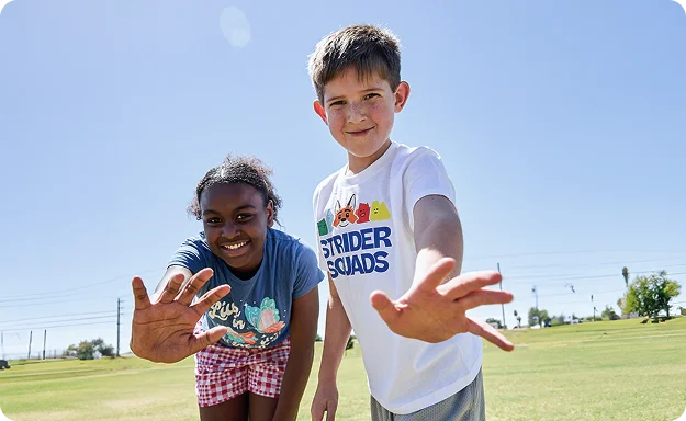 Улыбающиеся студенты