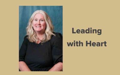 Познакомьтесь с Дженнифер Оверхольт-Мау